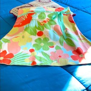 Very cute mid length skirt, summer, pool party’s ,